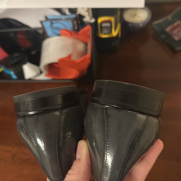 Salvatore Ferragamo shoes size 8 EUC Grey patent leather. - Picture 7 of 8